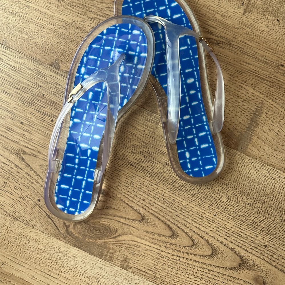 Vineyard Vines Flip Flops